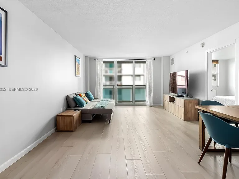 6917 Collins Ave #1106 — Photo 4