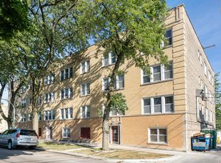 3214 W Berteau Ave #3, Chicago, IL 60618