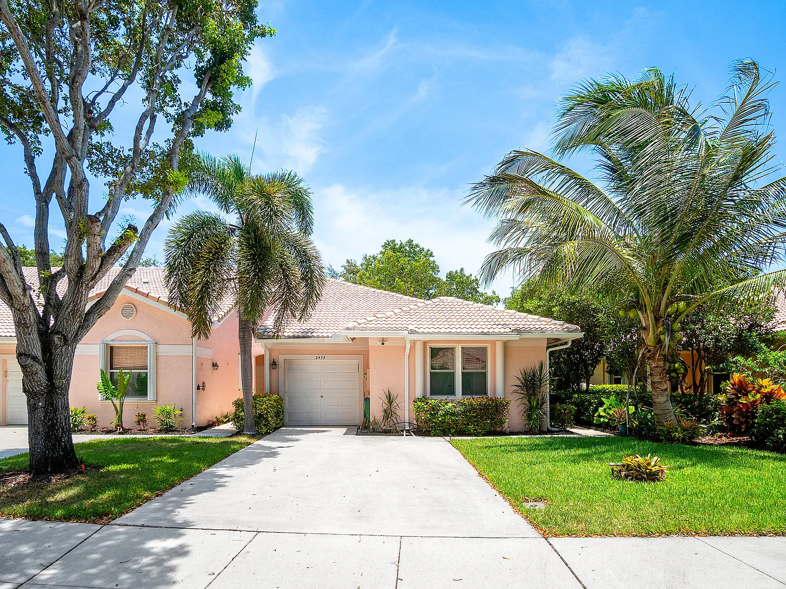 3 bed, 2.0 bath, 1576 sqft, $3,300 — Photo 3