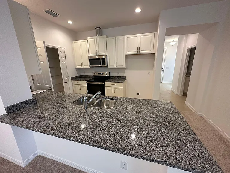 5273 Royal Point Ave — Photo 5
