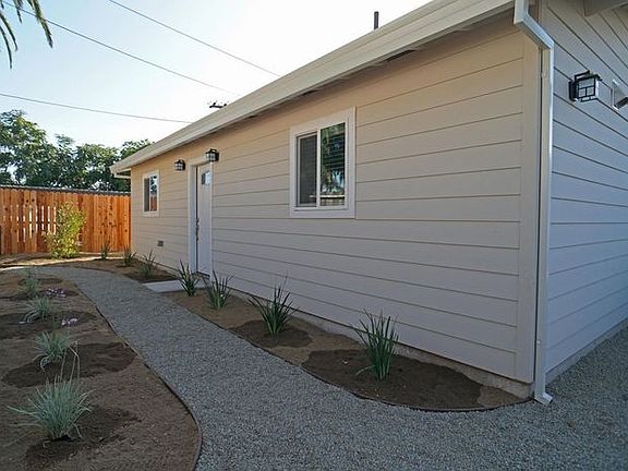3rd image of 418 Clinton Ave #B