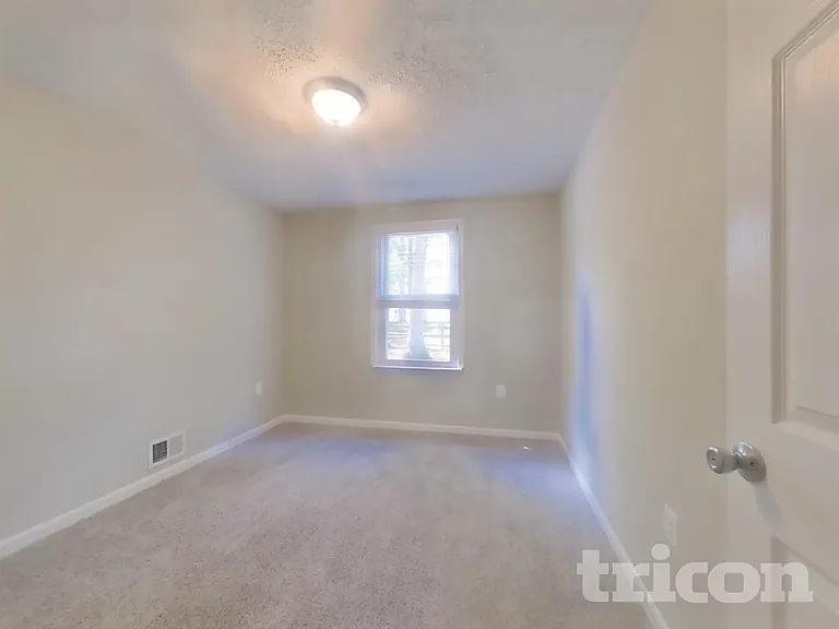 1203 Addison Ct — Photo 11