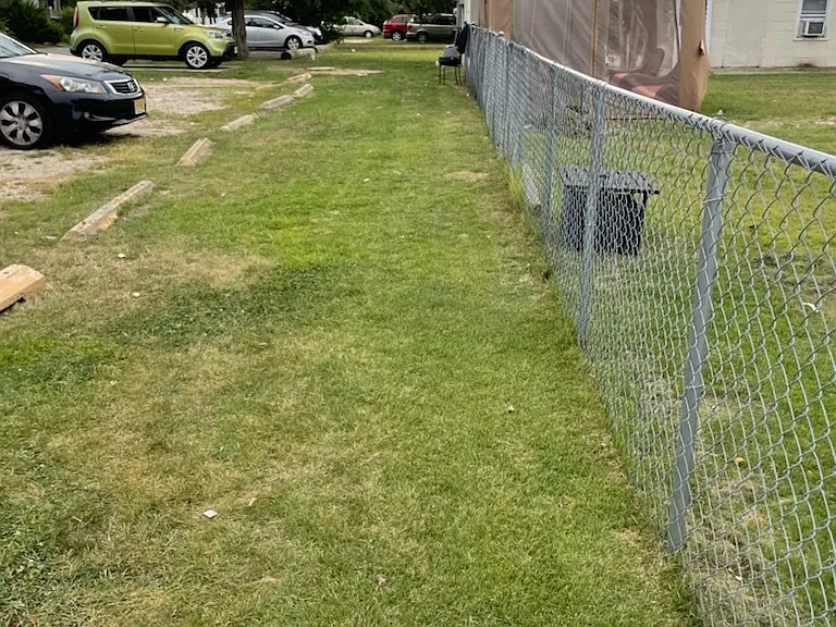 513 Blackburn Ave — Photo 3