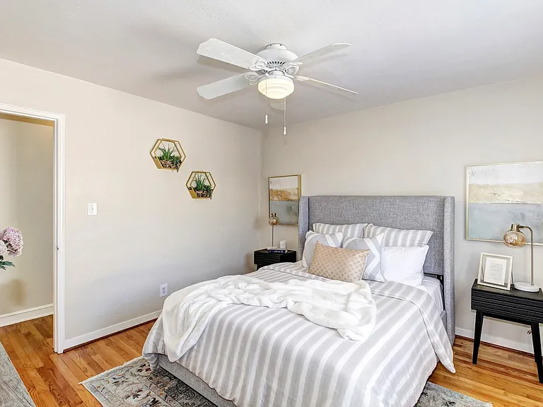 5210 J St — Photo 23