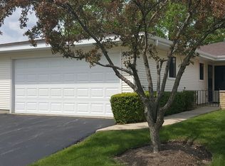 962 Westfield Ln, Schaumburg, IL 60193