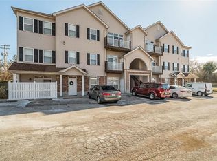 1239 Gardens Circle Dr APT F, Saint Louis, MO 63125