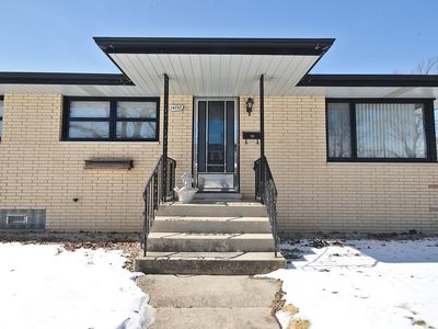 18202 Locust St, Lansing, IL, 60438