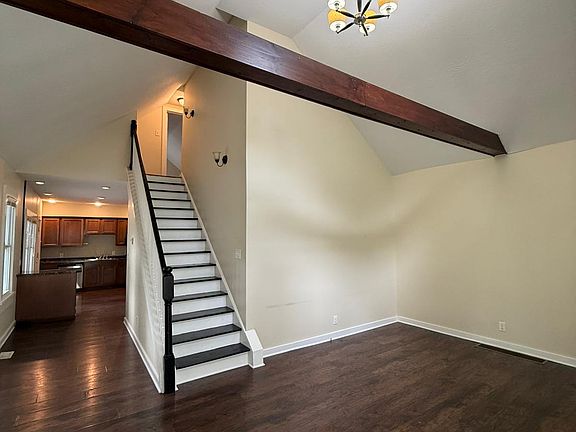 2nd image of 2084 W 45th St