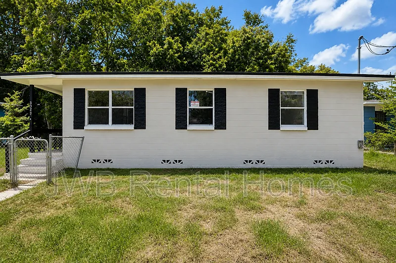 Northside — Photo 1