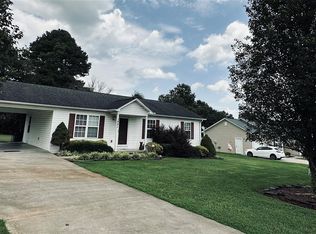 1921 Jarrett Farm Rd, Newton, NC 28658