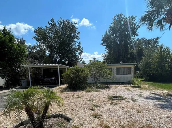 11740 Hickory Ln, Tavares, FL 32778