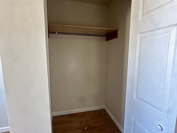 5th image of 528 W Cambria St #2