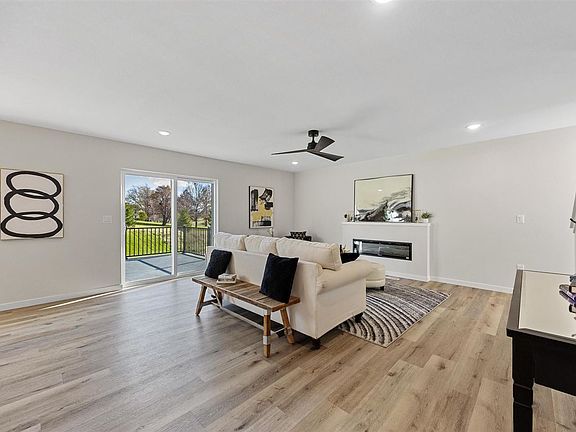 2nd image of 107 Dawson Dr