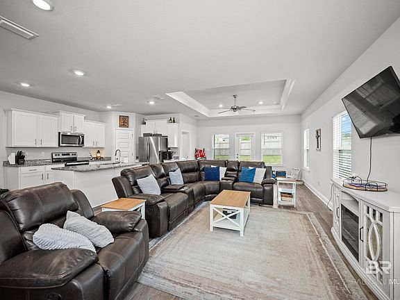 4th image of 13075 Shoshoney Cir