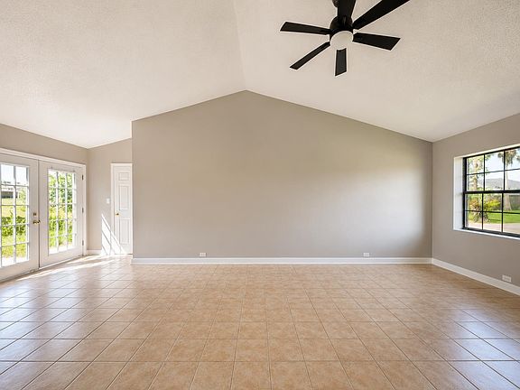 3rd image of 6112 Linda Dr