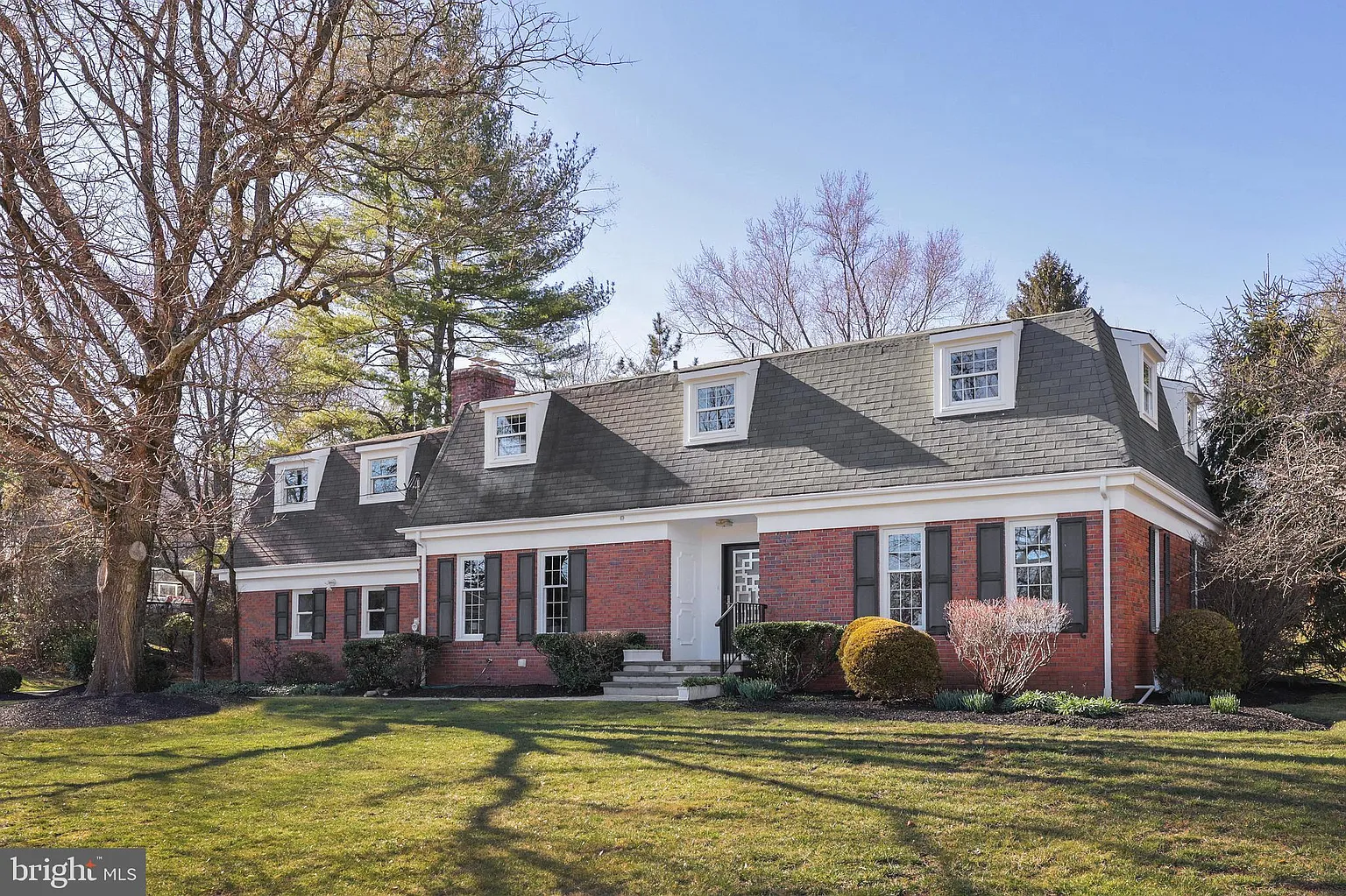 174 Bertrand Dr photo 1