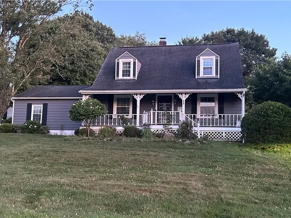 668 W Comet Rd, New Franklin, OH 44216