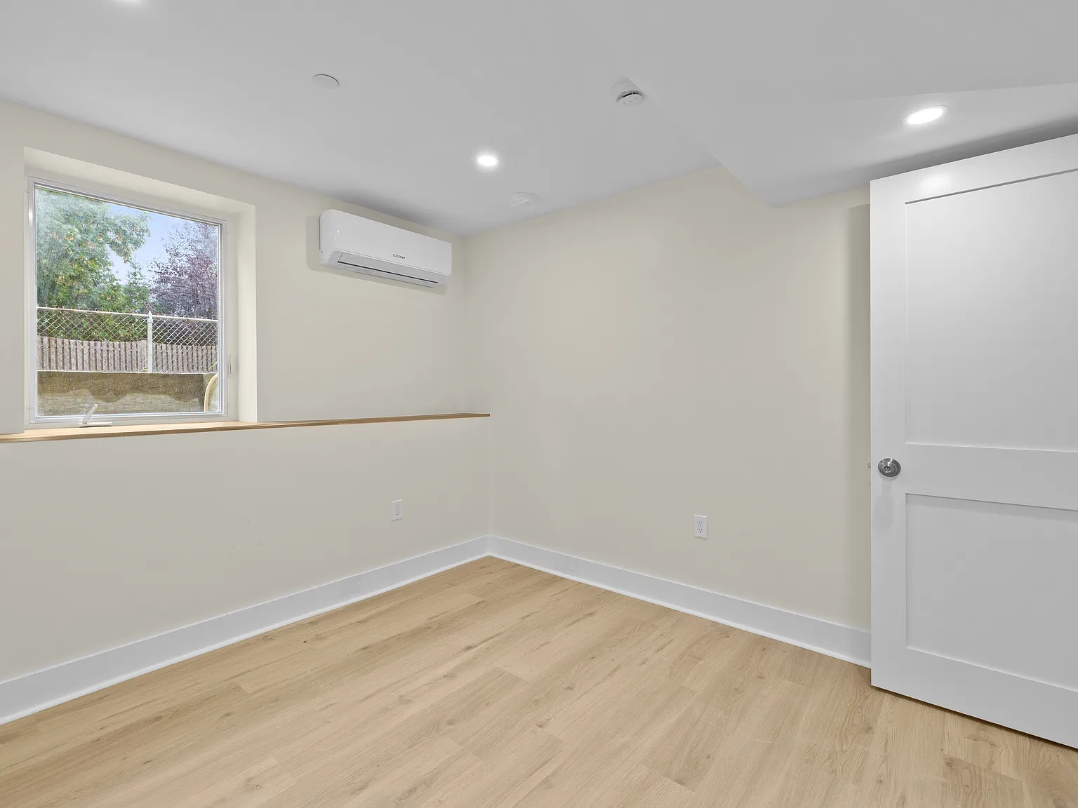 96 Elmer Rd — Photo 4