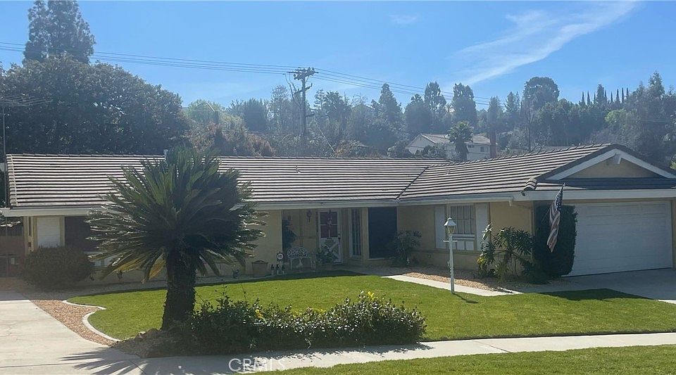 1st image of 24212 Meadow Falls Dr