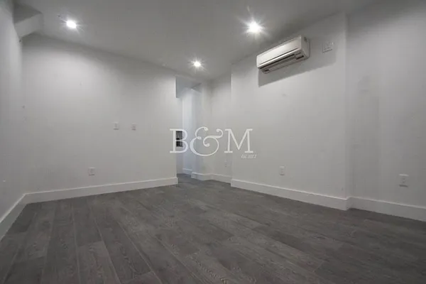 Rented by Brick&Mortar | media 17