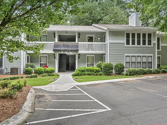 2nd image of 1020 Summit North Dr NE #1020