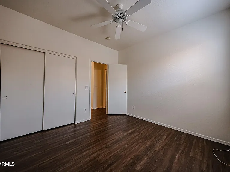6307 S 69th Gln — Photo 18