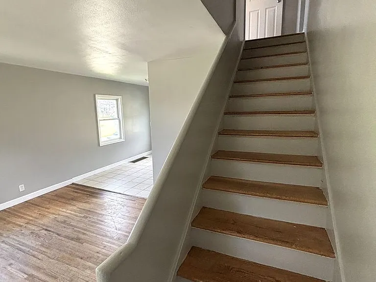1254 W Mullan Ave — Photo 4