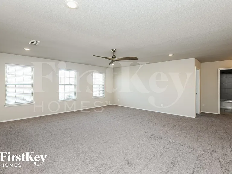 7709 Boat Wind Rd — Photo 5