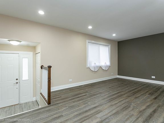3rd image of 5932 Allemong Dr