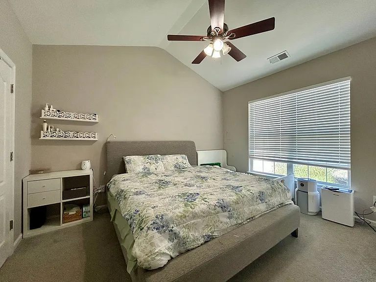 2113 Livingston St — Photo 12