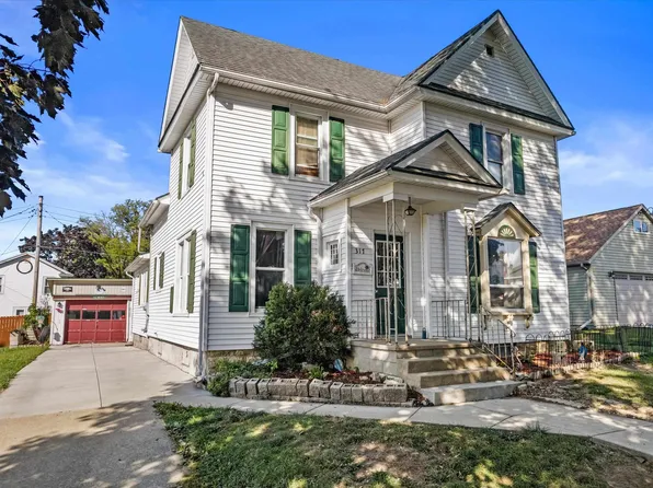 317 Roberts St, Cambria, WI 53923