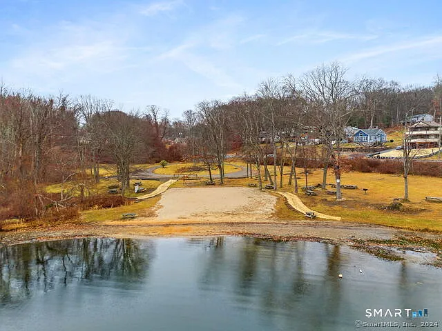 3 bed, 1.5 bath, 1056 sqft, $3,000 — Photo 4