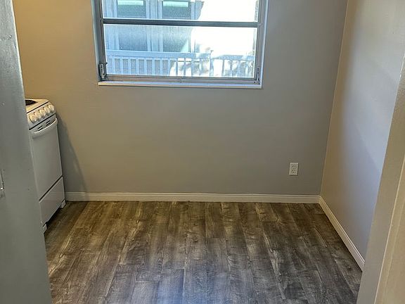 5th image of 865 5th Ave N #3