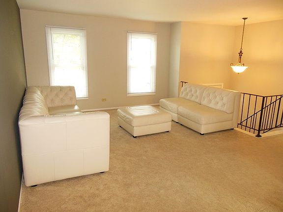 4th image of 671 Sand Creek Dr