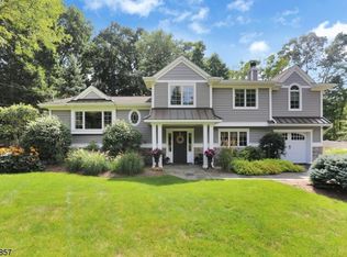 24 Cherokee Trl, Oakland, NJ 07436