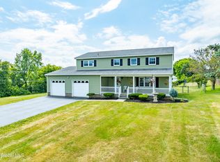 125 Latham Ridge Rd, Latham, NY 12110