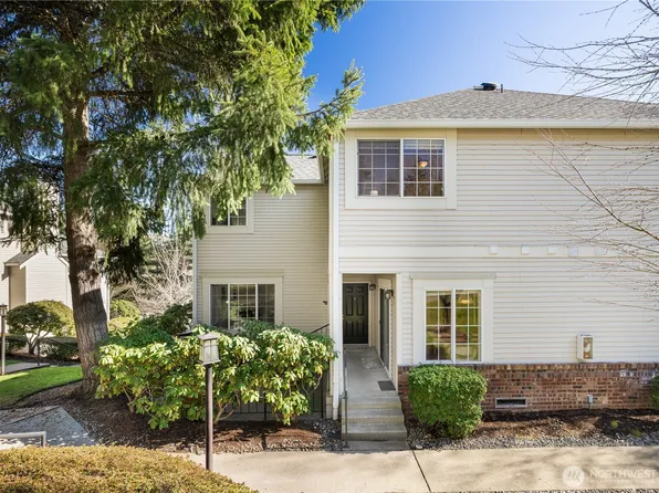 10909 Avondale Road NE #C111, Redmond, WA 98052