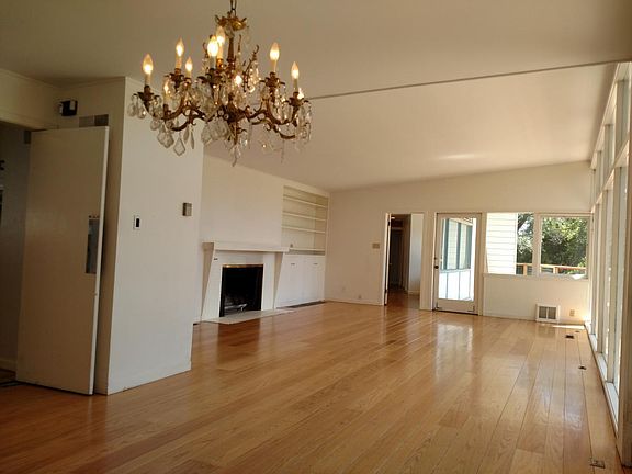 4th image of 219 Foster Ave
