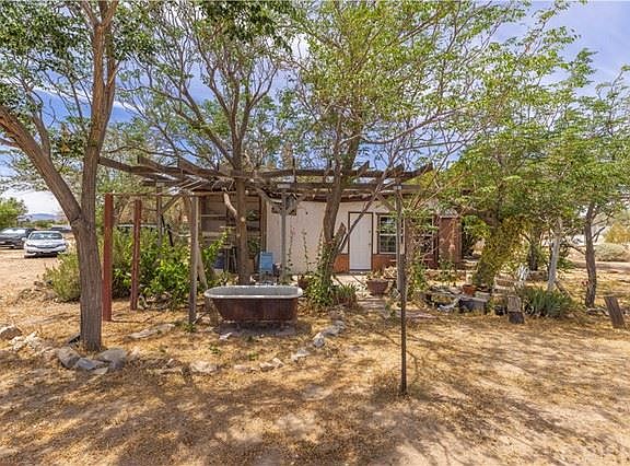 5th image of 8202 W Avenue E