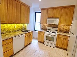 31-78 36th St #B1, Astoria, NY 11106