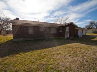 1101 E Boynton St, Hamilton, TX 76531