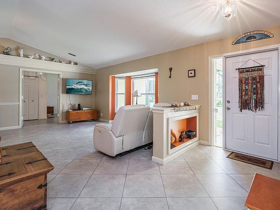 5th image of 17105 Tangerine Blvd