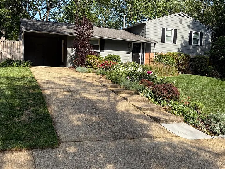 9238 Kristin Ln — Photo 4