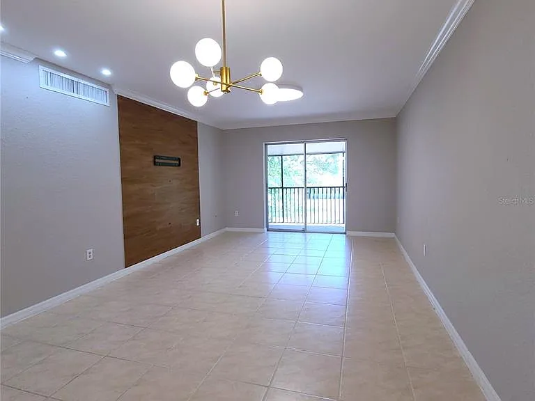924 La Costa Cir #4 — Photo 4