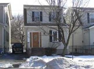 220 40th St, Irvington, NJ 07111