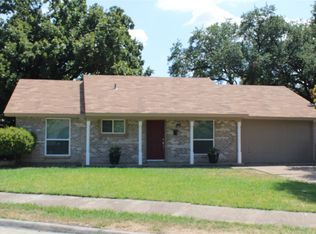 918 Heritage Cir, Garland, TX 75043