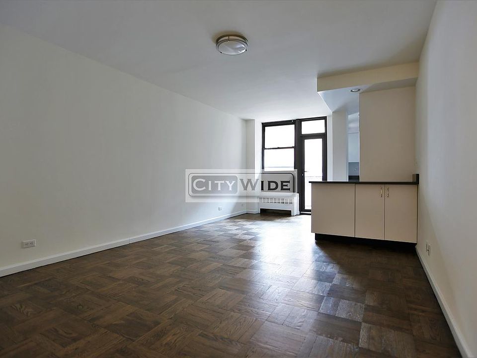 1st image of 165 E 35th St APT 10B