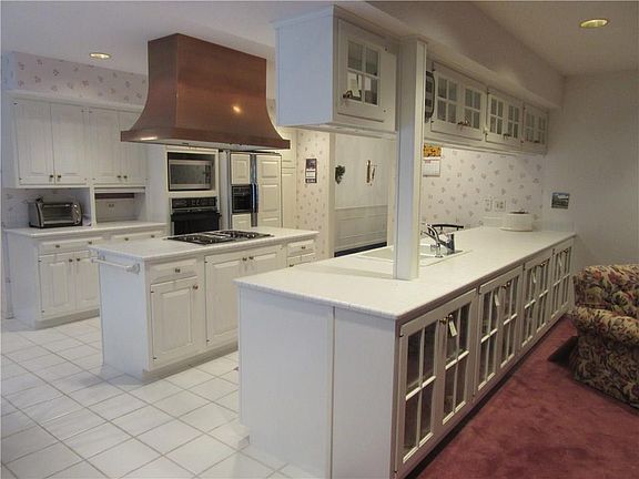 4th image of 5220 Maplewood Ct