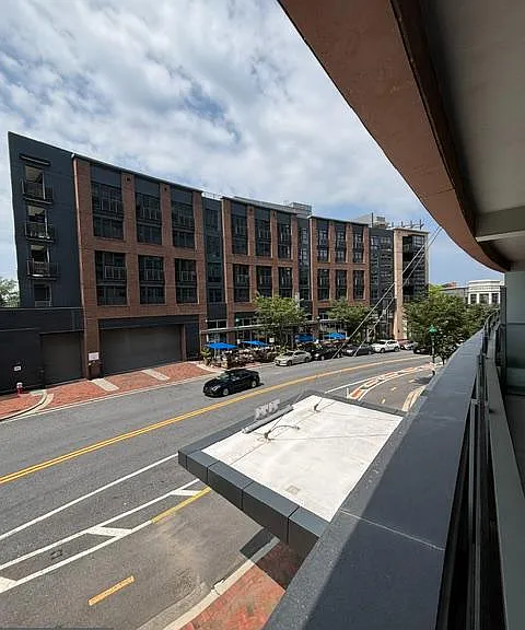 7171 Woodmont Ave #806 — Photo 33