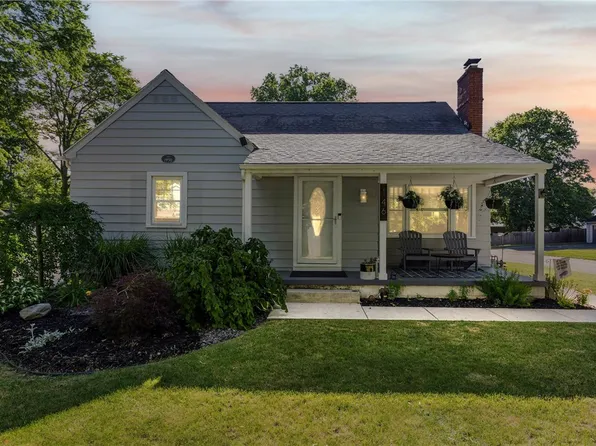 146 Willowbrook Rd, Rochester, NY 14616